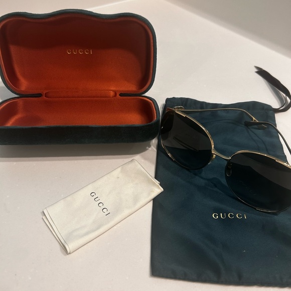 GUCCI SHADES - Picture 6 of 6